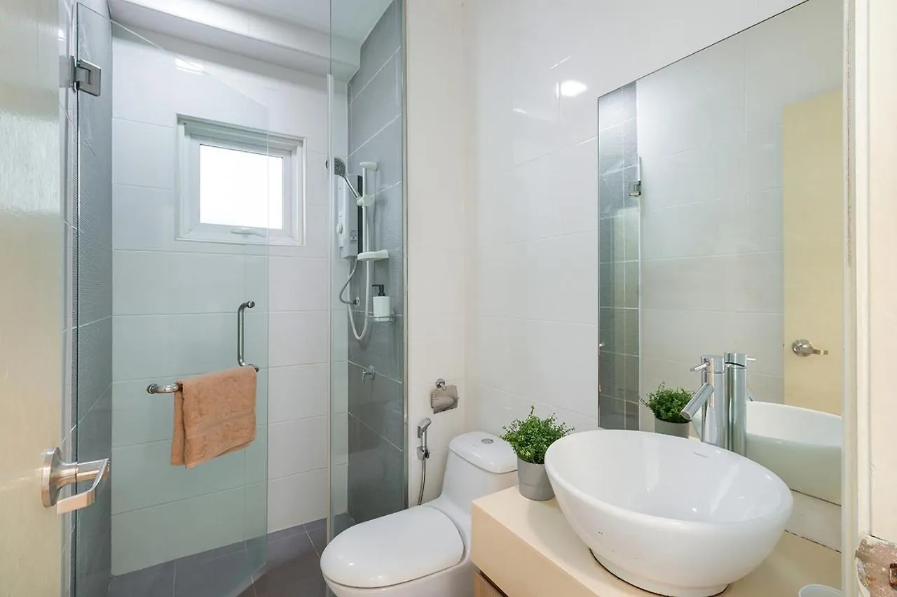 Crest Residence Kuala Lumpur 0*,  Malaysia