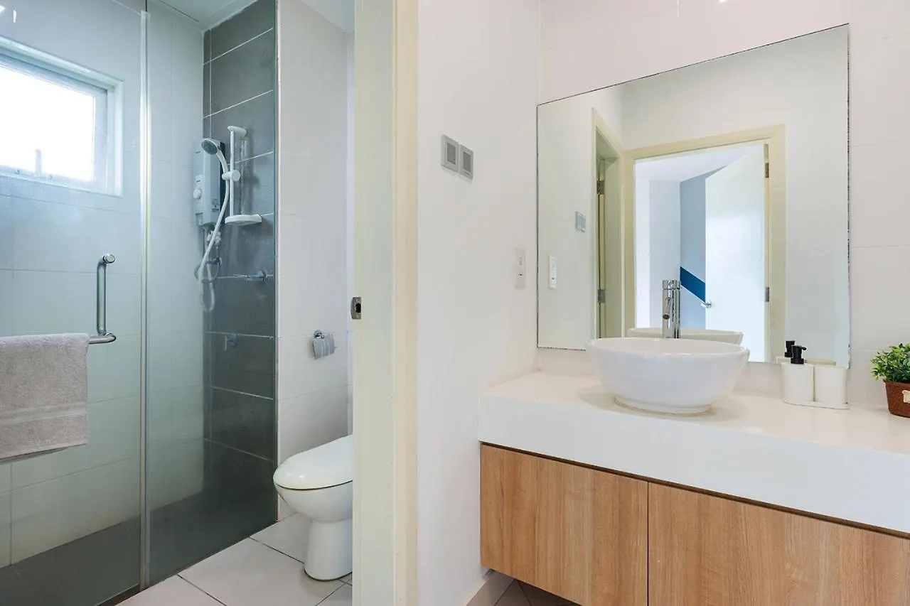 Crest Residence Kuala Lumpur 0*,  Malaysia